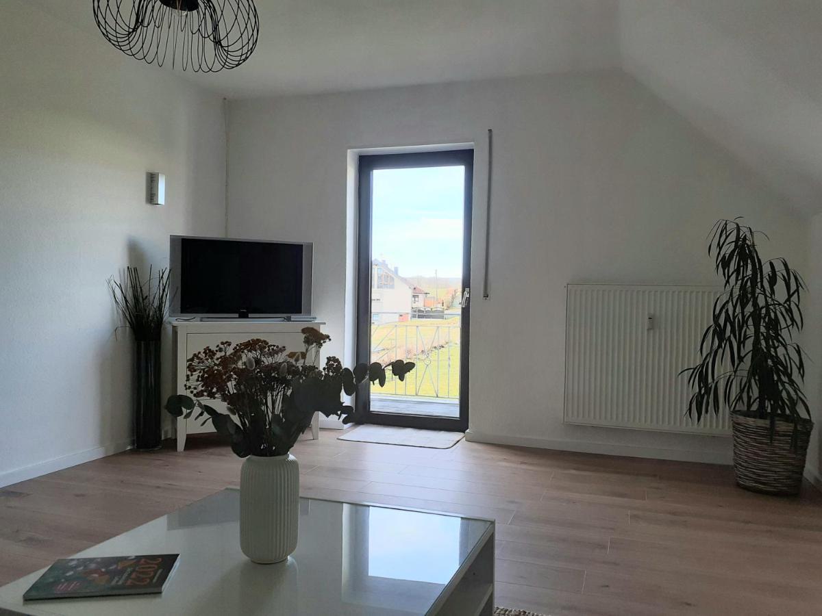 Eifelstern-Schoene Ferienwohnung Mit Balkon Kalenborn-Scheuern Екстер'єр фото