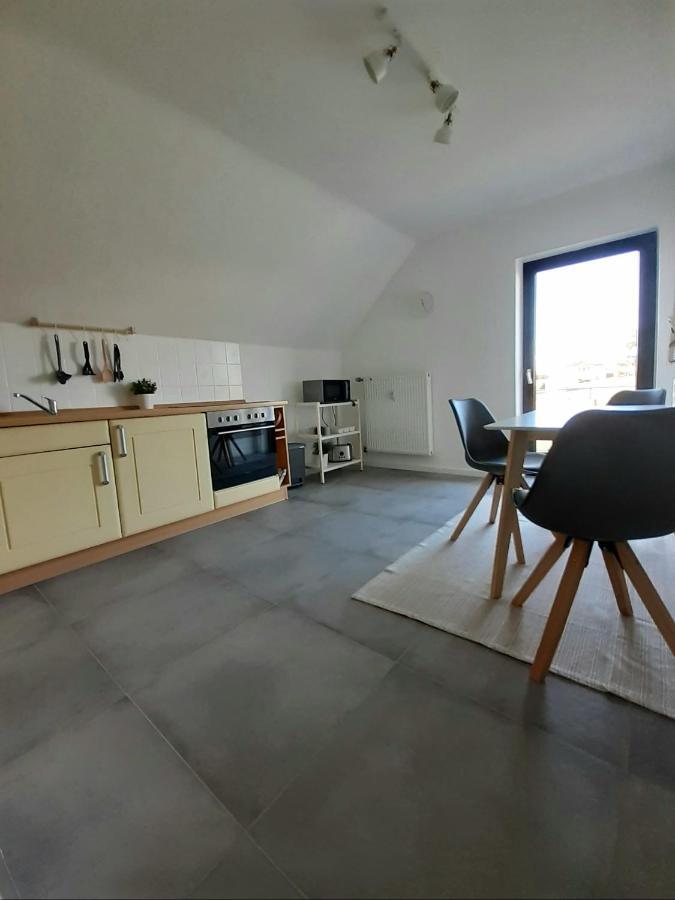 Eifelstern-Schoene Ferienwohnung Mit Balkon Kalenborn-Scheuern Екстер'єр фото